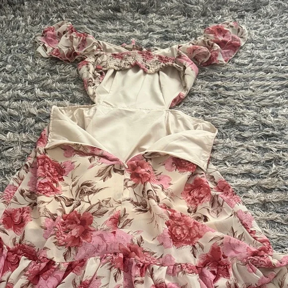 Elegant Pink Floral High-Low Hollow-Back Maxi Dress in Pink, Size XS - Picture 8 of 10